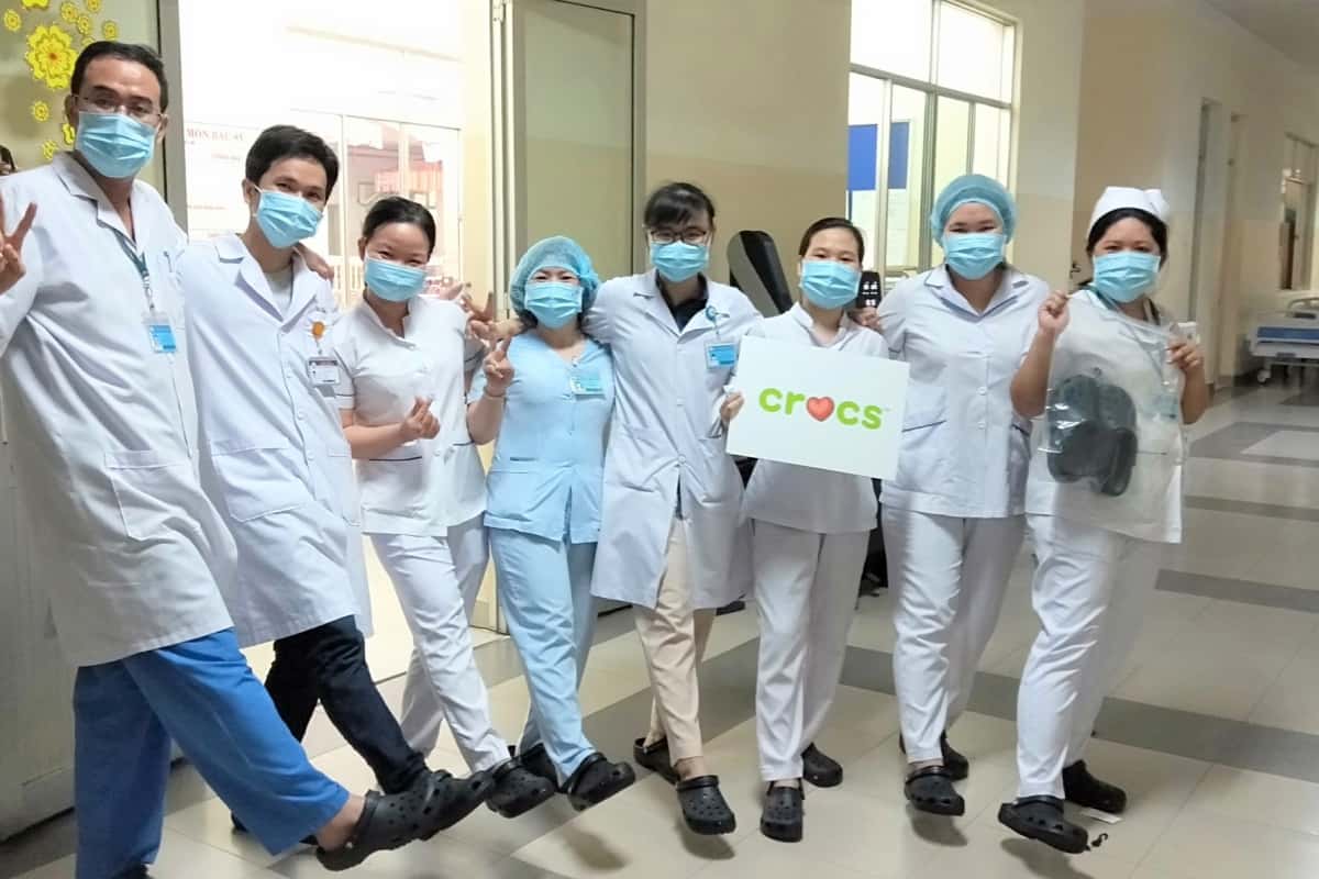 Crocs to donate 800 pairs of clogs for frontline medical staff to support  the fight against Covid-19 – Central Retail Vietnam