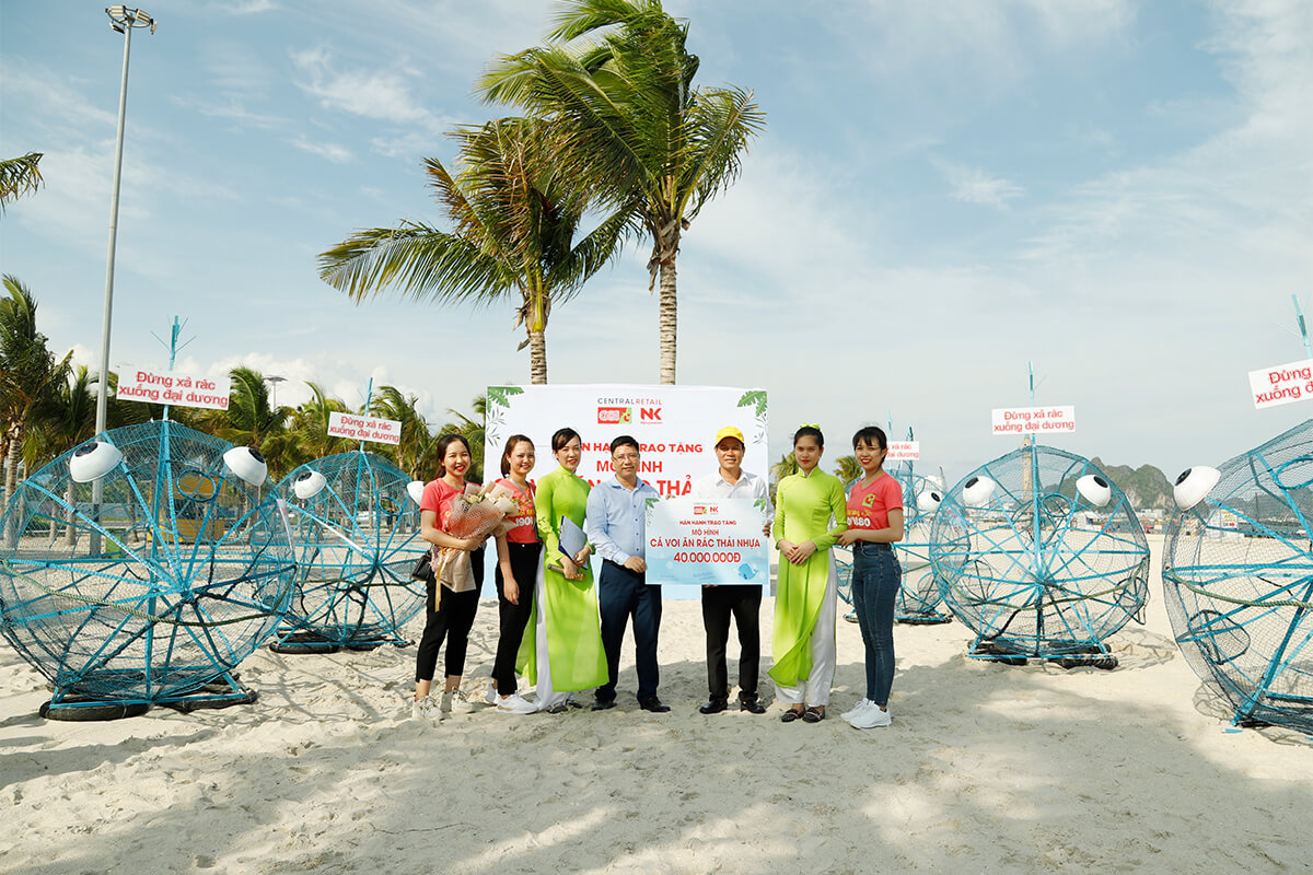 Central Retail in Việt Nam to donate 35 “Feed Me Plastics” whales across the country