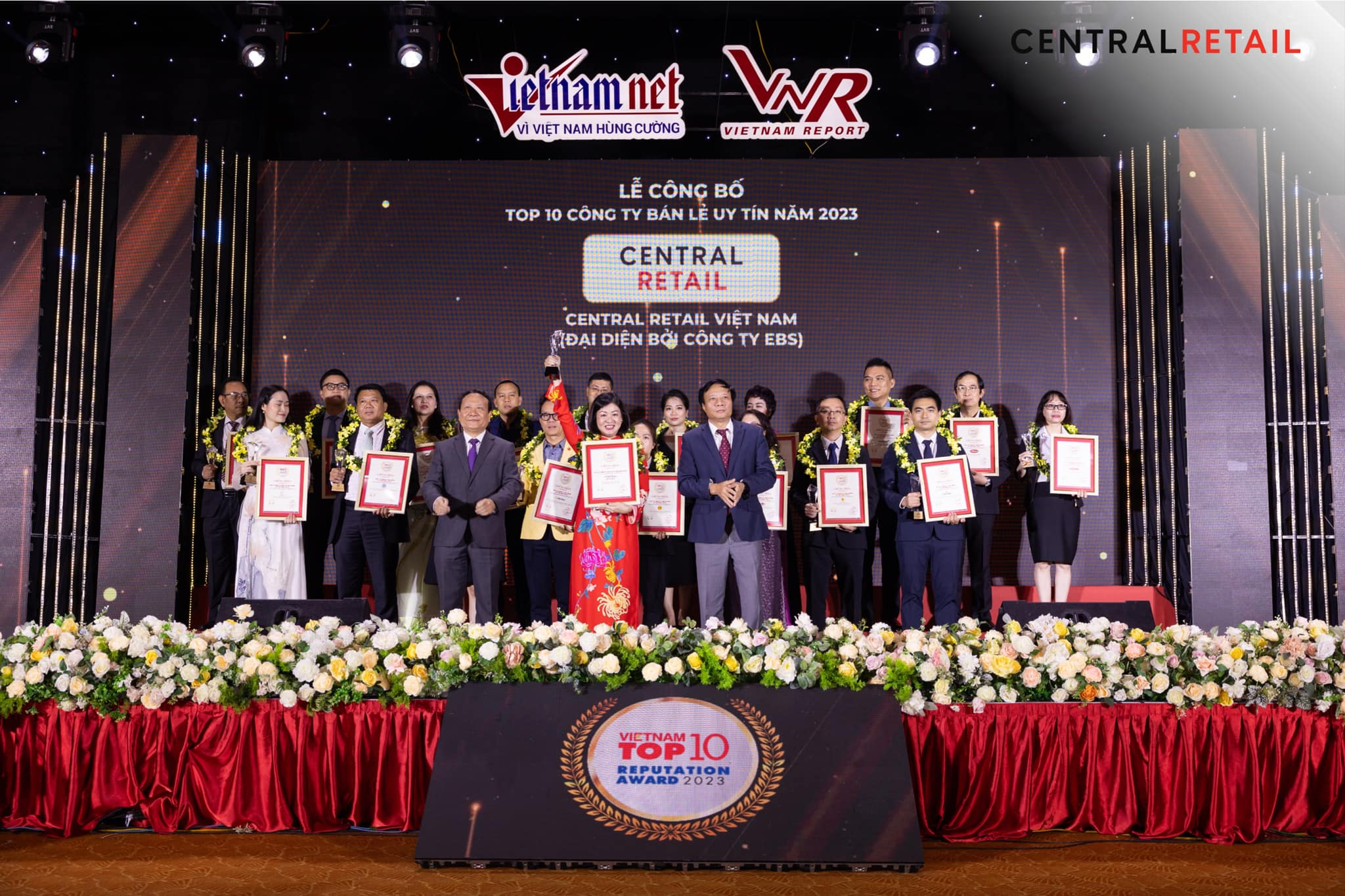 Central Retail in Vietnam was honored as the champion of the Top 10 prestigious companies in the Retail industry 2023
