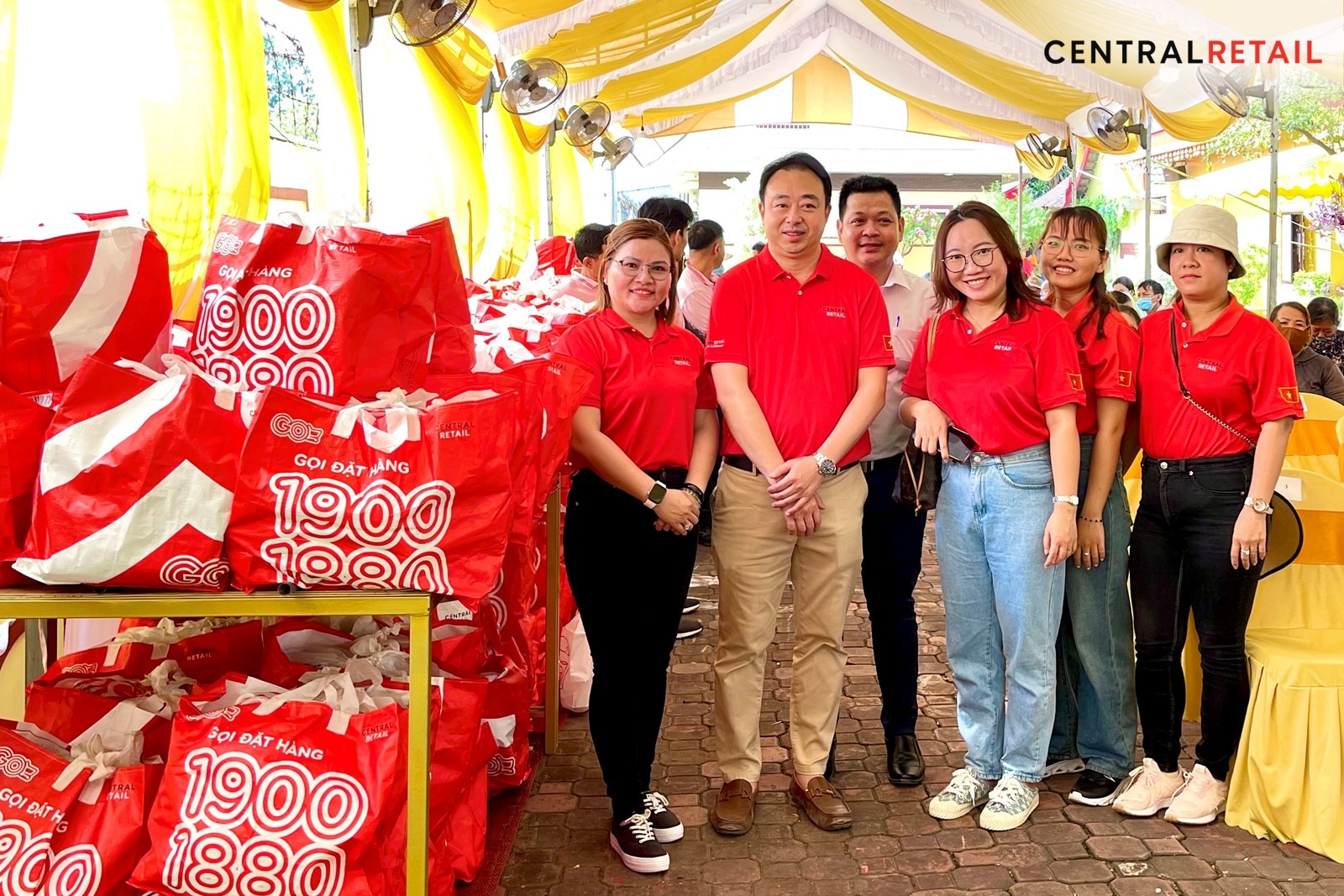 Central Retail Việt Nam hỗ trợ cộng đồng nhân dịp Tết Songkran