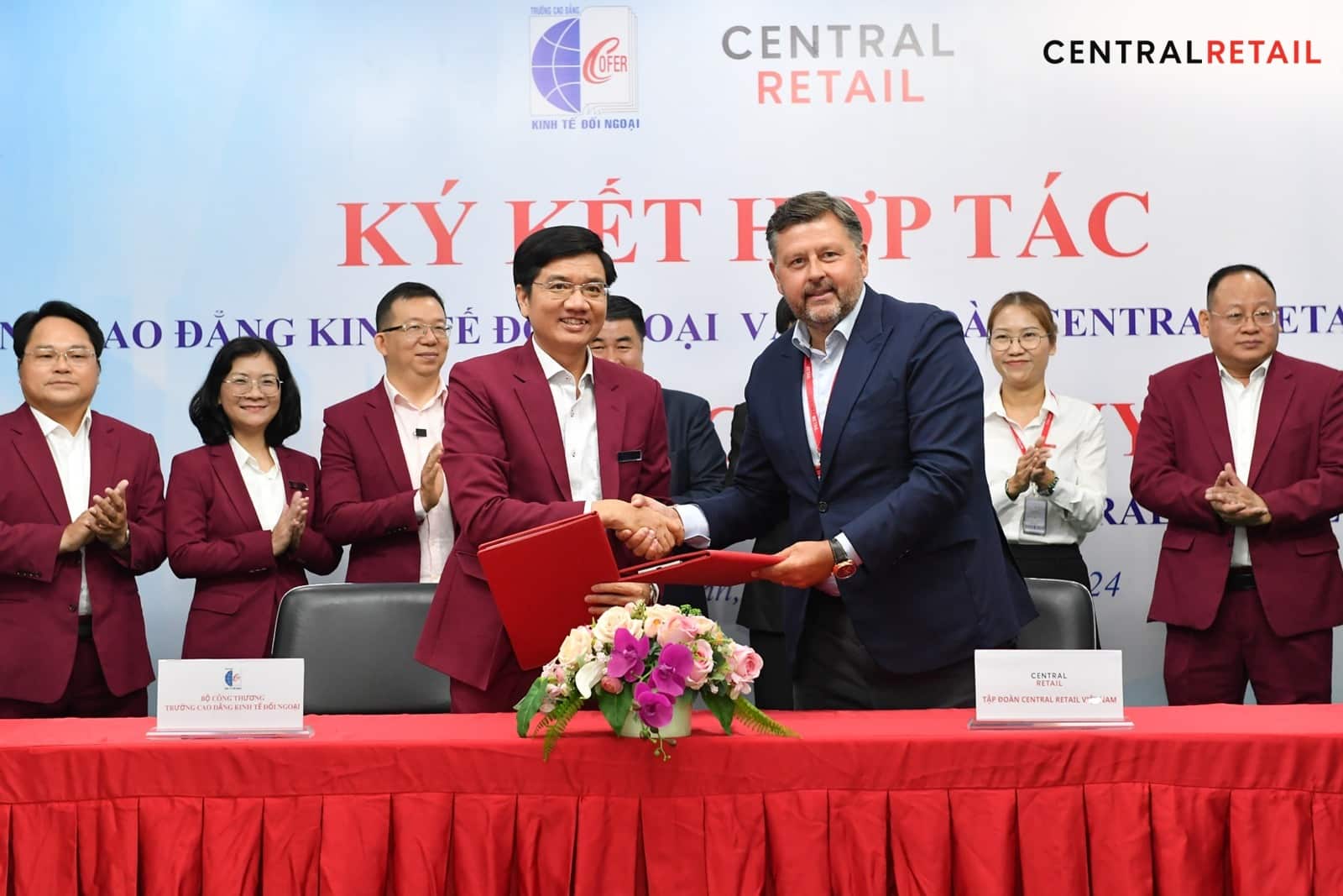 Central Retail Vietnam Partners with College of Foreign Economic Relations (COFER) to Train Retail Workforce