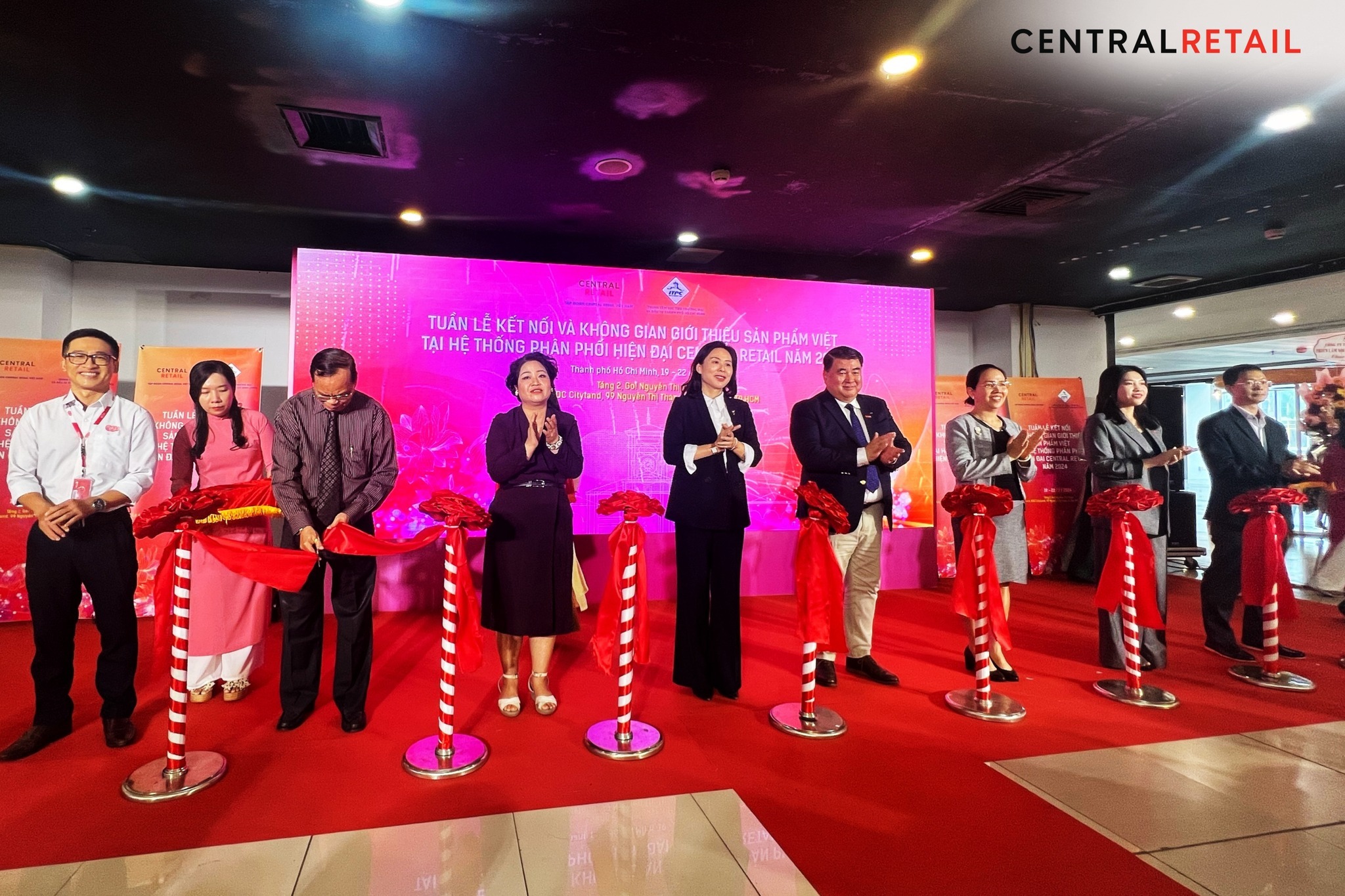 Central Retail Việt Nam phối hợp cùng Trung tâm Xúc tiến Thương mại và Đầu tư Tp. Hồ Chí Minh tổ chức “Tuần lễ kết nối và không gian giới thiệu sản phẩm Việt tại hệ thống phân phối hiện đại Central Retail Việt Nam năm 2024”