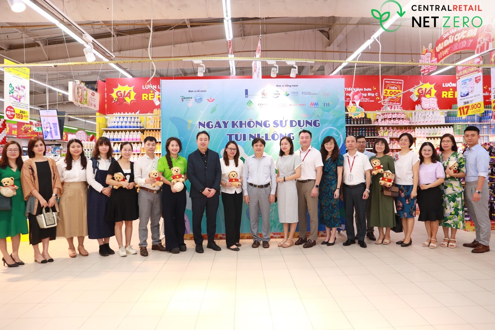 Central Retail launches “No Plastic Bag Day” and “No Plastic Bag Month” intitiatives to promote environmental protection in Vietnam